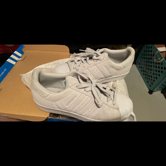 Adidas Superstar Shoes - Picture 3 of 5